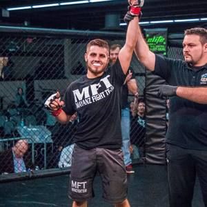 Meet your Posher, Dustin